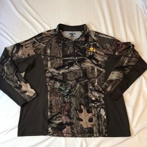Men’s Mossy Oak pull over!